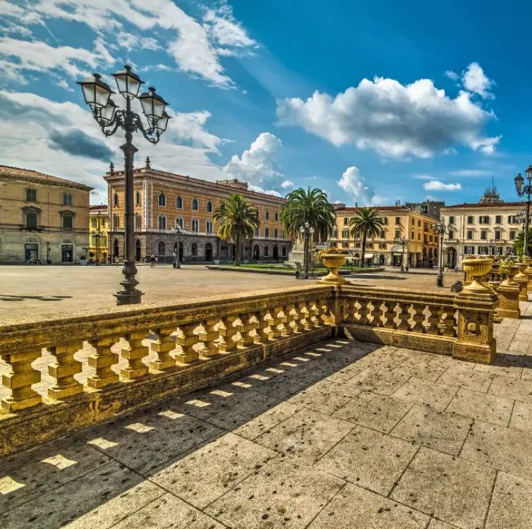 Nella foto Piazza d'Italia a Sassari